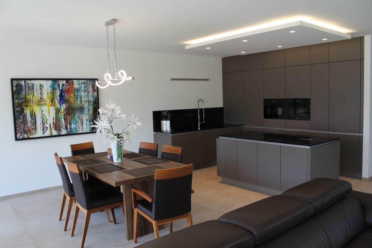 Grosses Apartment Im Zentrum Von Dresden, 2 Schlafzimmer, 2 Baeder, Balkon 外观 照片