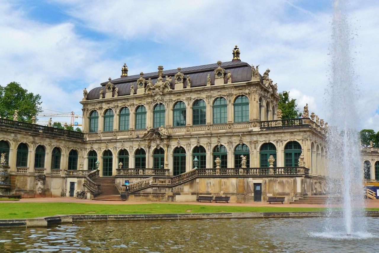 Grosses Apartment Im Zentrum Von Dresden, 2 Schlafzimmer, 2 Baeder, Balkon 外观 照片